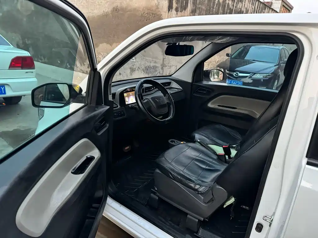 Wuling MINIEV — миниатюра 7