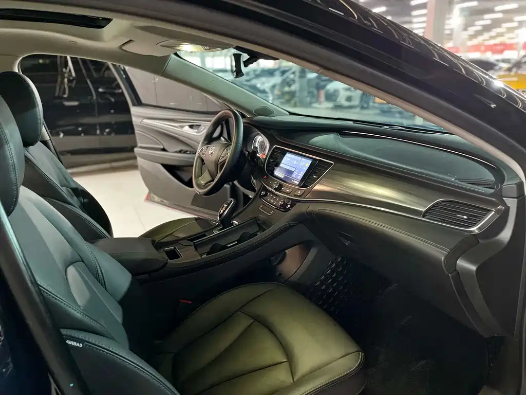 Buick LaCrosse — миниатюра 13