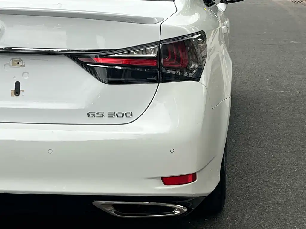 Lexus GS — миниатюра 21