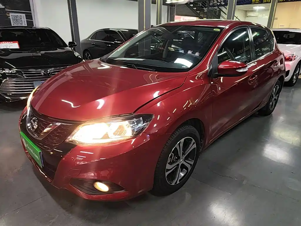 Nissan Tiida — миниатюра 2