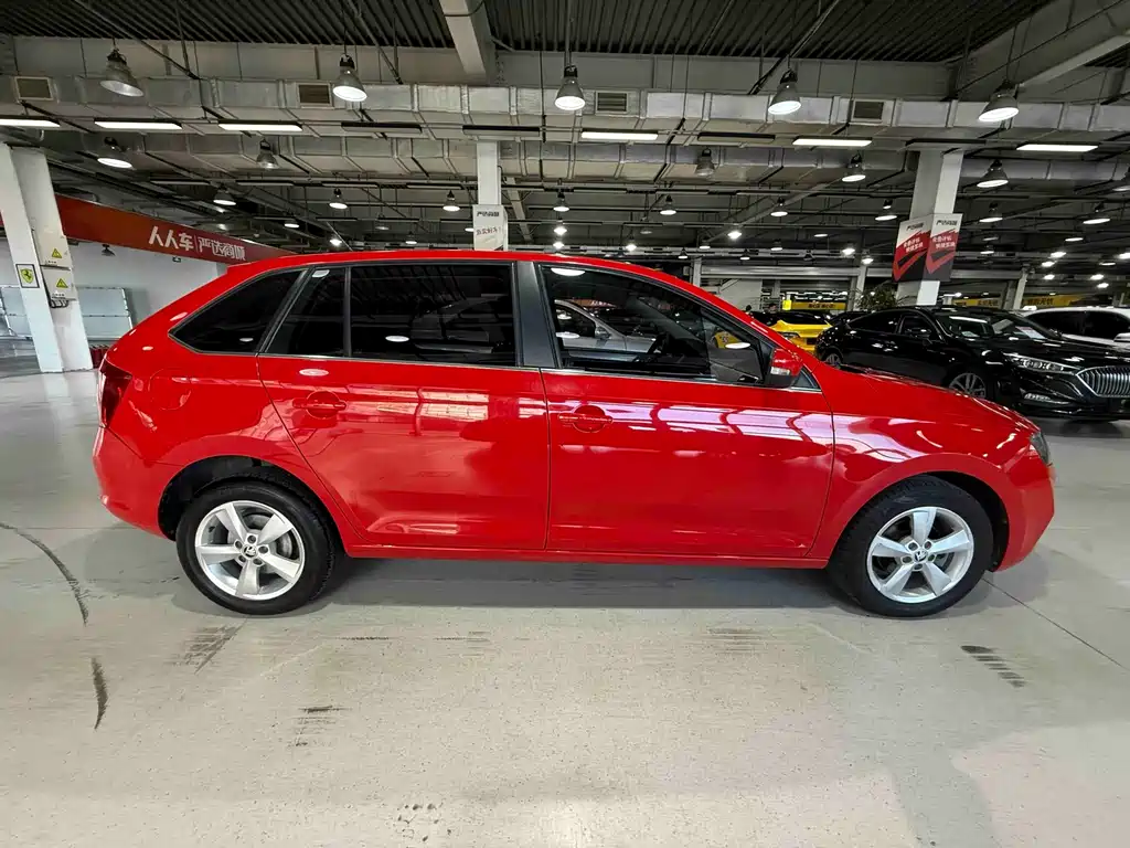 Skoda Rapid Spaceback — миниатюра 19