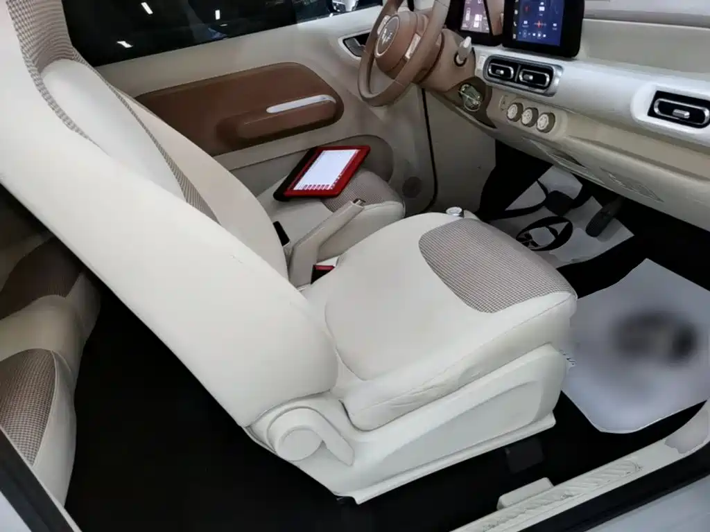 Wuling MINIEV — миниатюра 25