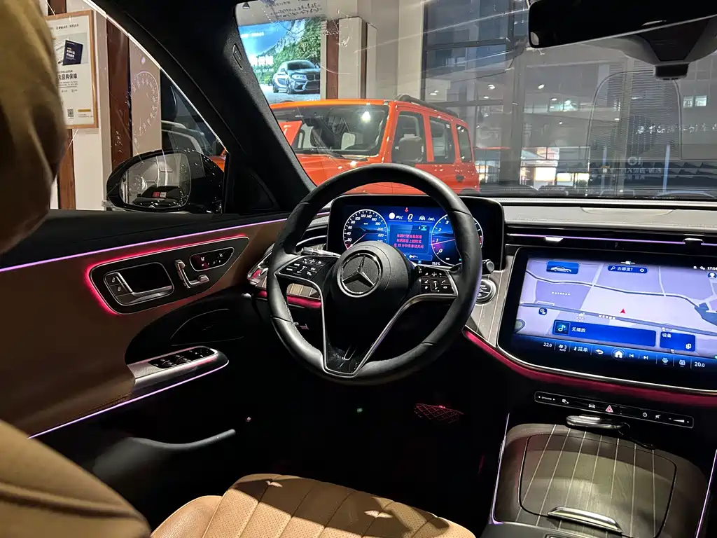 Mercedes-Benz E-Class — миниатюра 23
