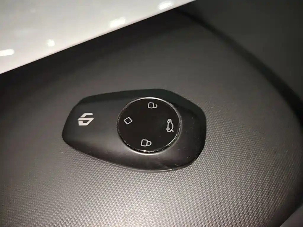 Leapmotor Leapmotor T03 — миниатюра 9