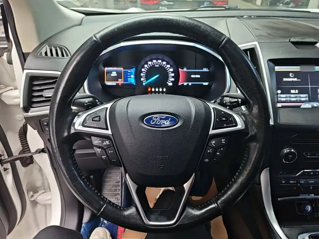 Ford Edge — миниатюра 11