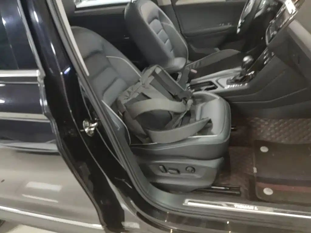 Volkswagen Tiguan L — миниатюра 25