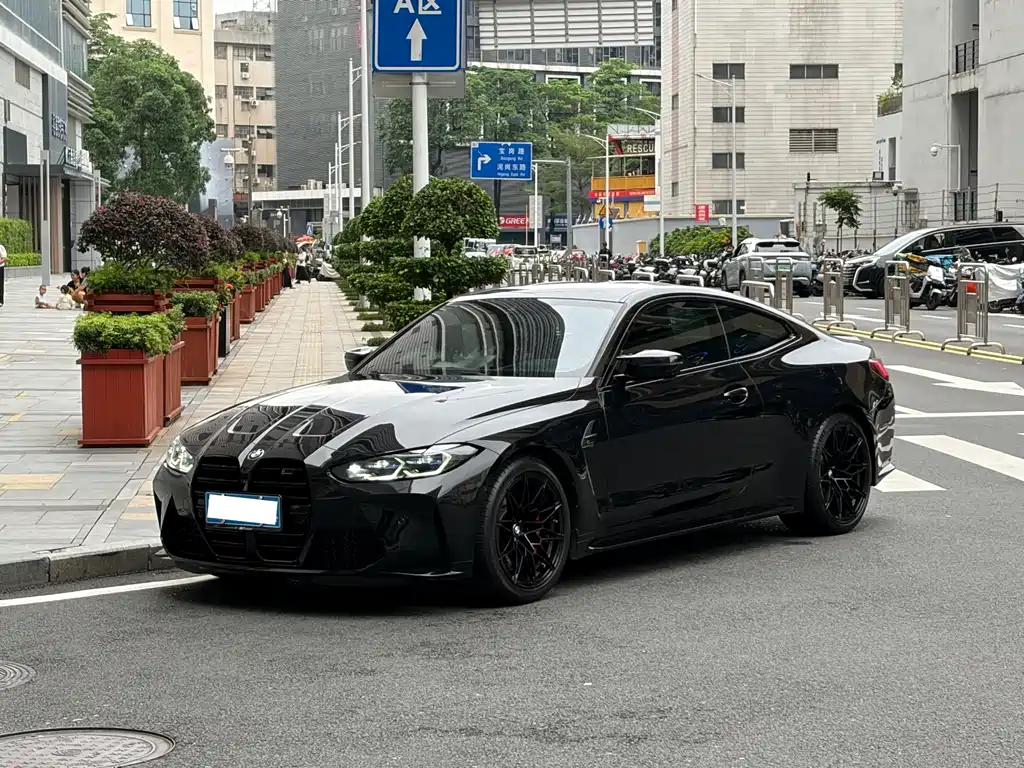 BMW M4 2022 M4