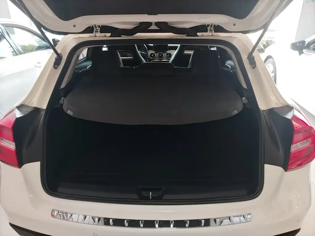 Mercedes-Benz GLA — миниатюра 19