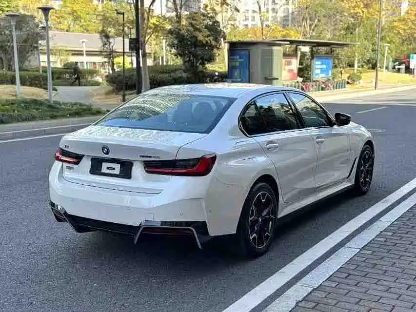 BMW i3 2025 eDrive 40 L