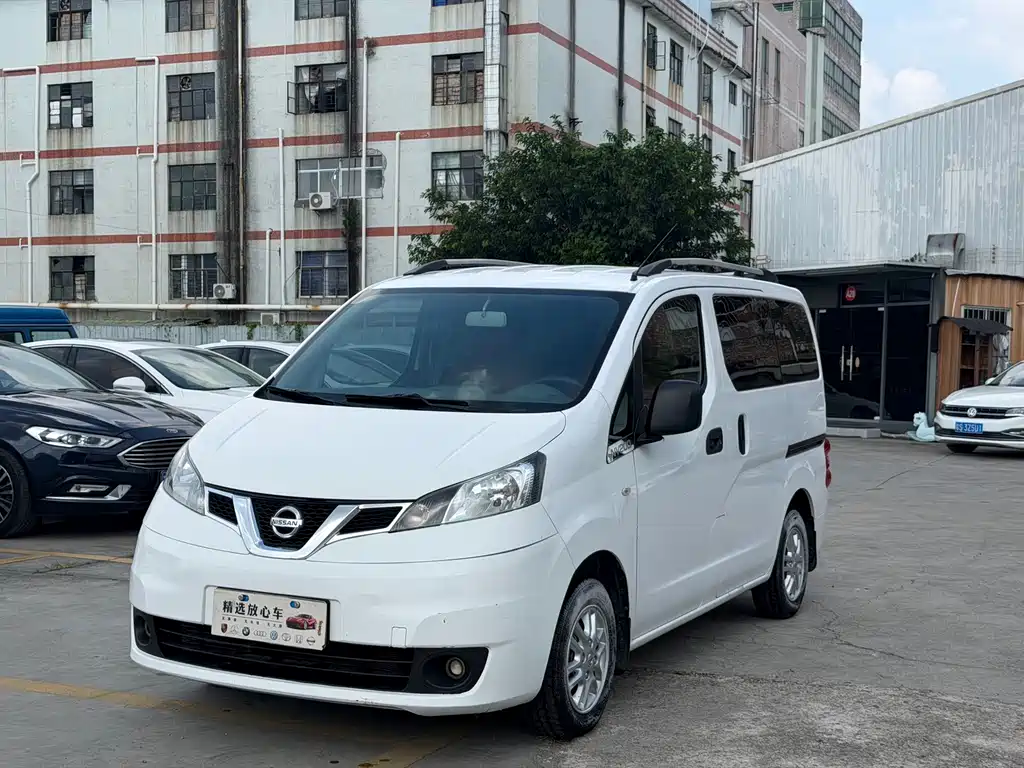 Nissan NV200
