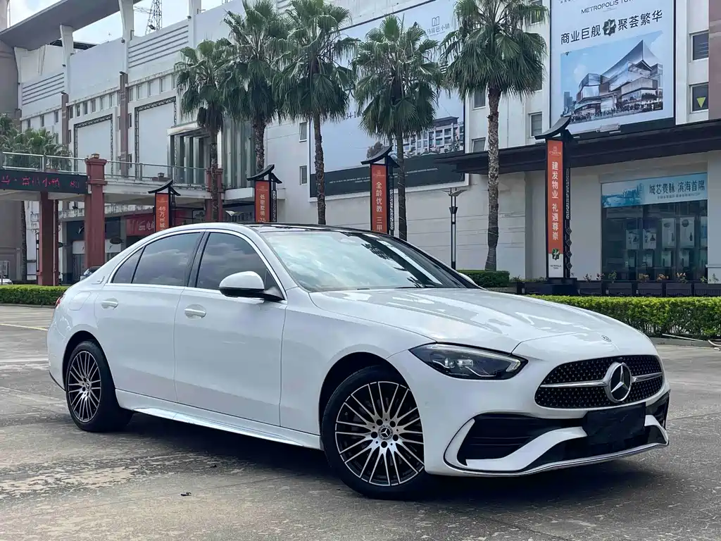 Mercedes-Benz C-Class — миниатюра 3