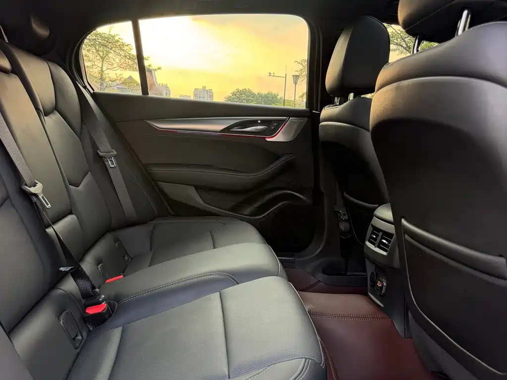 Cadillac CT5 — миниатюра 12