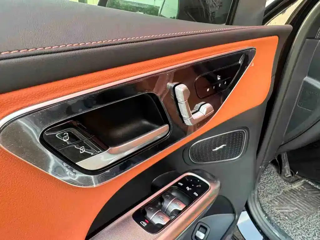 Mercedes-Benz GLC — миниатюра 8
