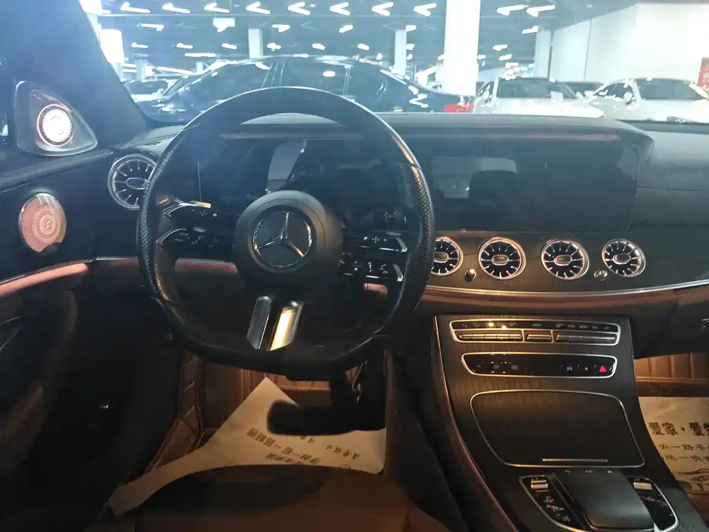 Mercedes-Benz E-Class — миниатюра 14