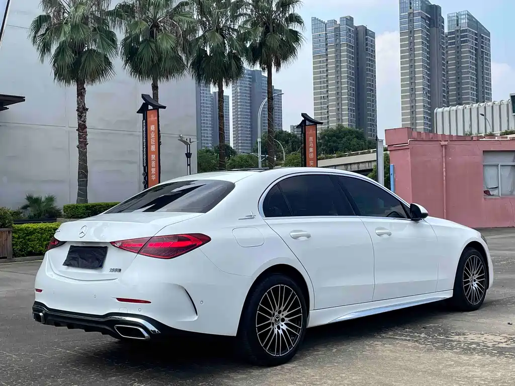 Mercedes-Benz C-Class — миниатюра 4