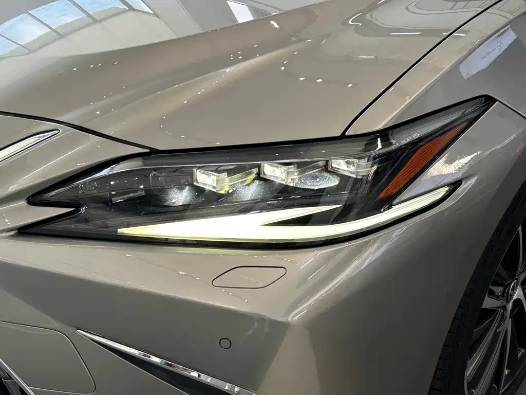 Lexus ES — миниатюра 19