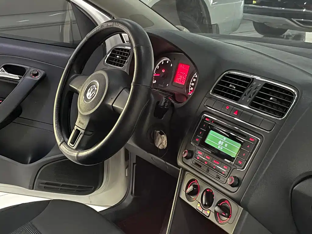 Volkswagen Polo — миниатюра 10