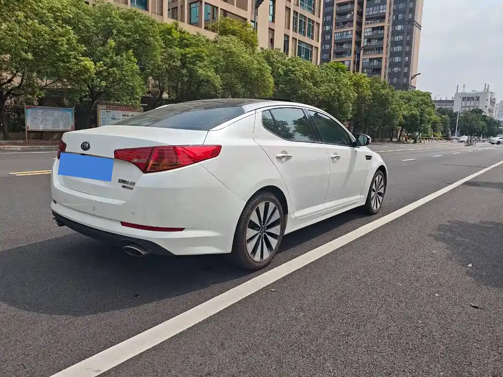Kia K5 — миниатюра 8