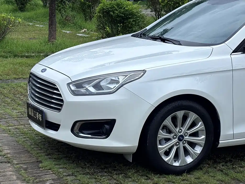 Ford Escort — миниатюра 5
