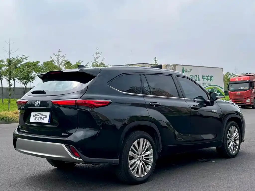 Toyota Highlander — миниатюра 7