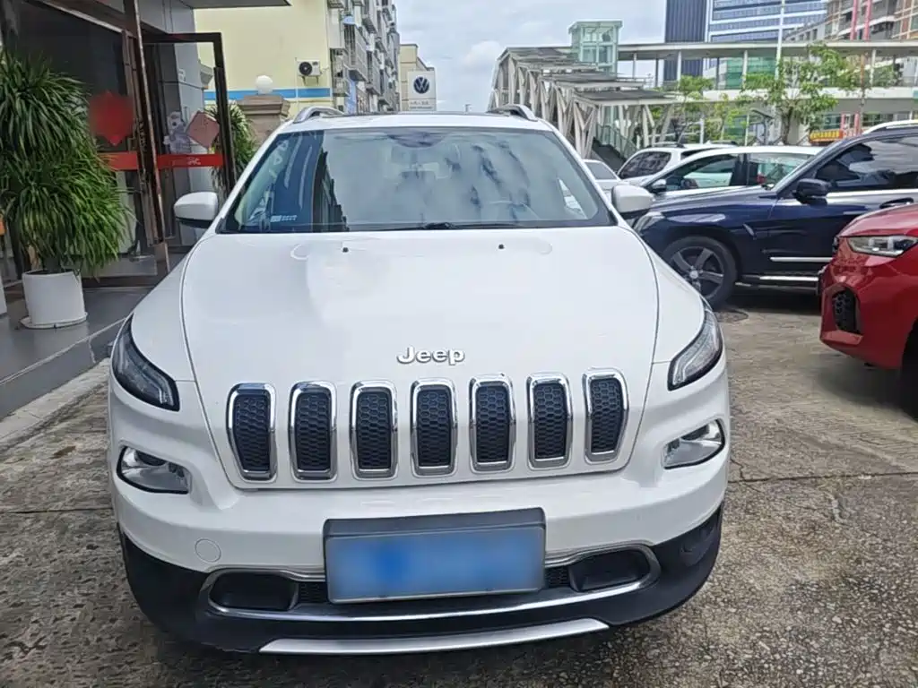 Jeep Cherokee — миниатюра 3