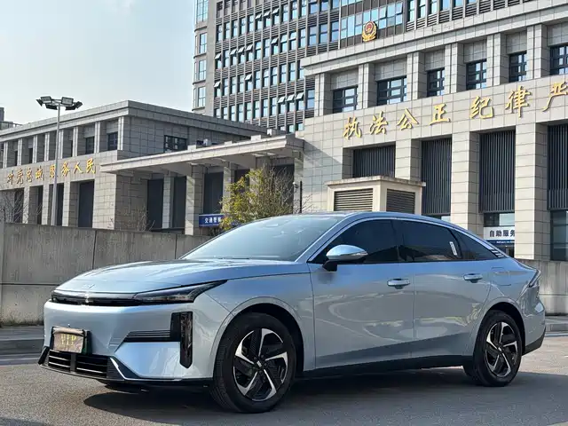 GEELY GALAXY GALAXY L6 2025