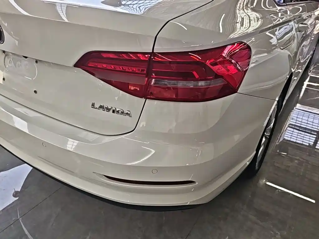 Volkswagen Lavida — миниатюра 8