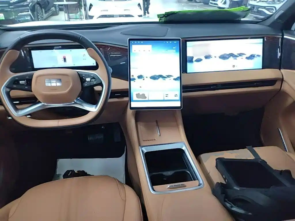 Geely Galaxy Galaxy L7 L7 2025 EM-i 115km +