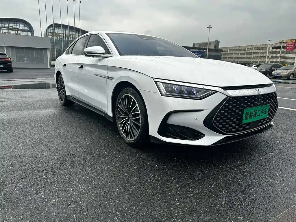 BYD Han 2022 DM-i 121KM