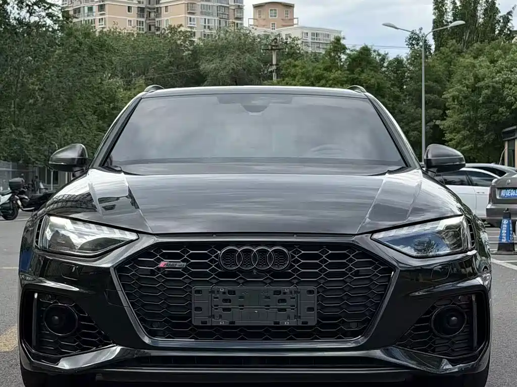 Audi RS 4 2023 RS4 Avant