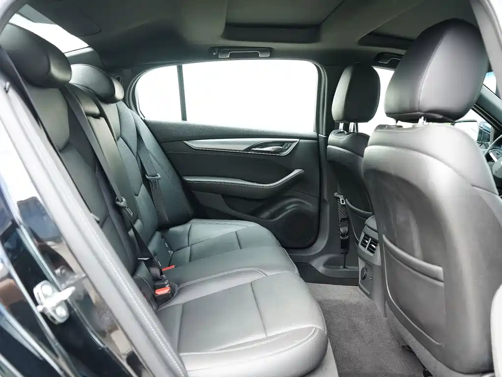 Cadillac CT5 — миниатюра 14