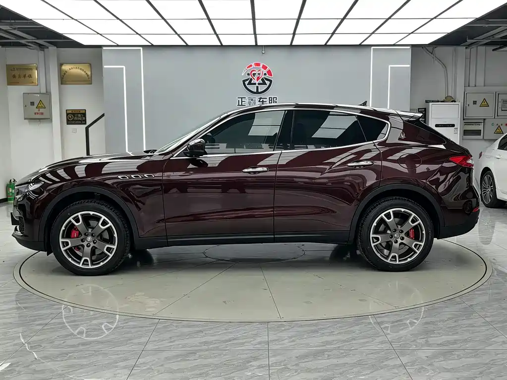 Maserati Levante — миниатюра 4