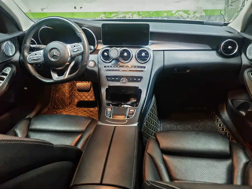 Mercedes-Benz C-Class — миниатюра 3