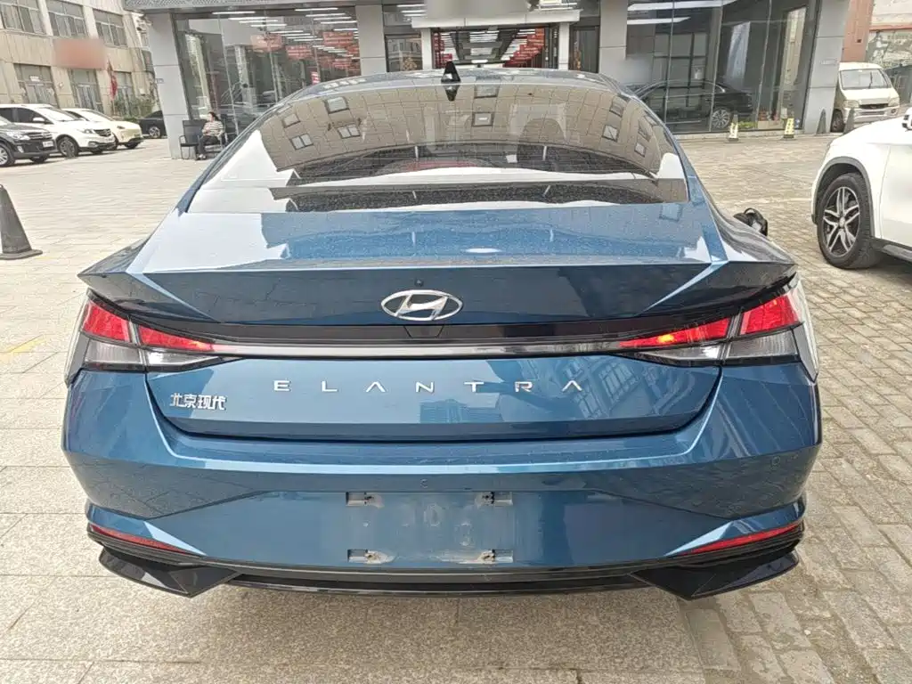 Hyundai Elantra — миниатюра 6