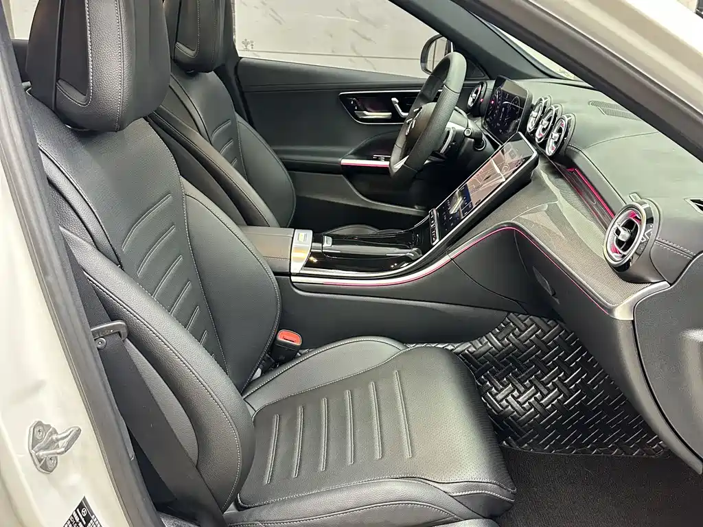 Mercedes-Benz C-Class — миниатюра 11