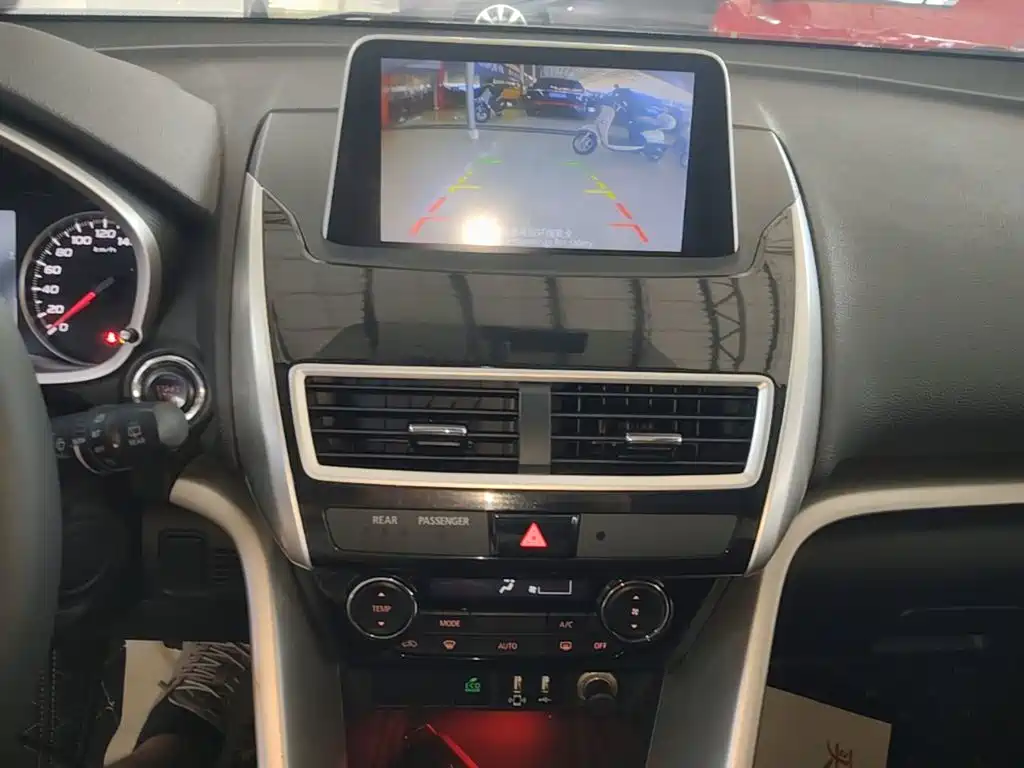 Mitsubishi Eclipse Cross — миниатюра 13