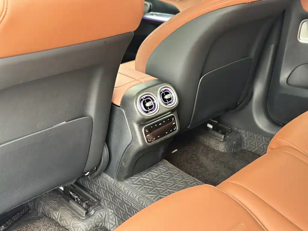 Mercedes-Benz GLC 2025 GLC 300 L 4MATIC 5 мест
