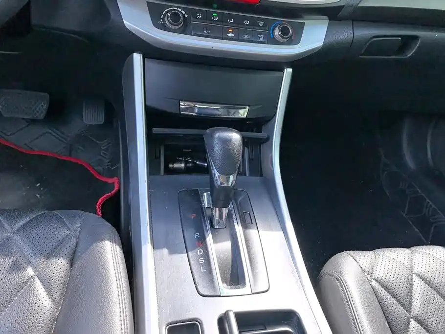 Honda Accord — миниатюра 16