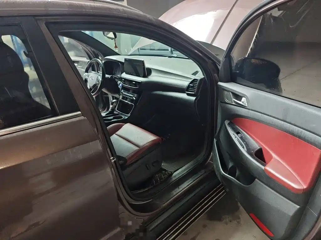 Hyundai Tucson — миниатюра 19