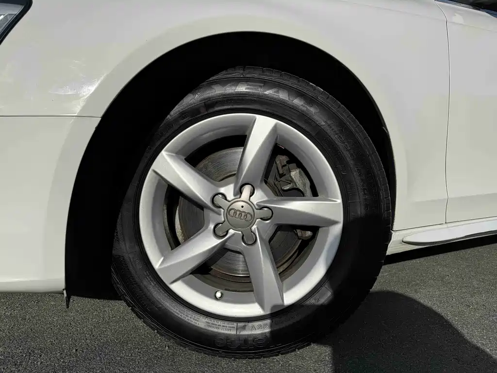Audi A4L 2013 35 TFSI AT
