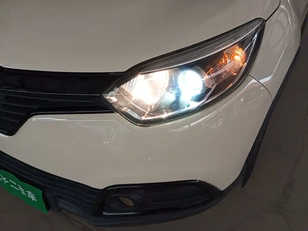 Renault Captur — миниатюра 24