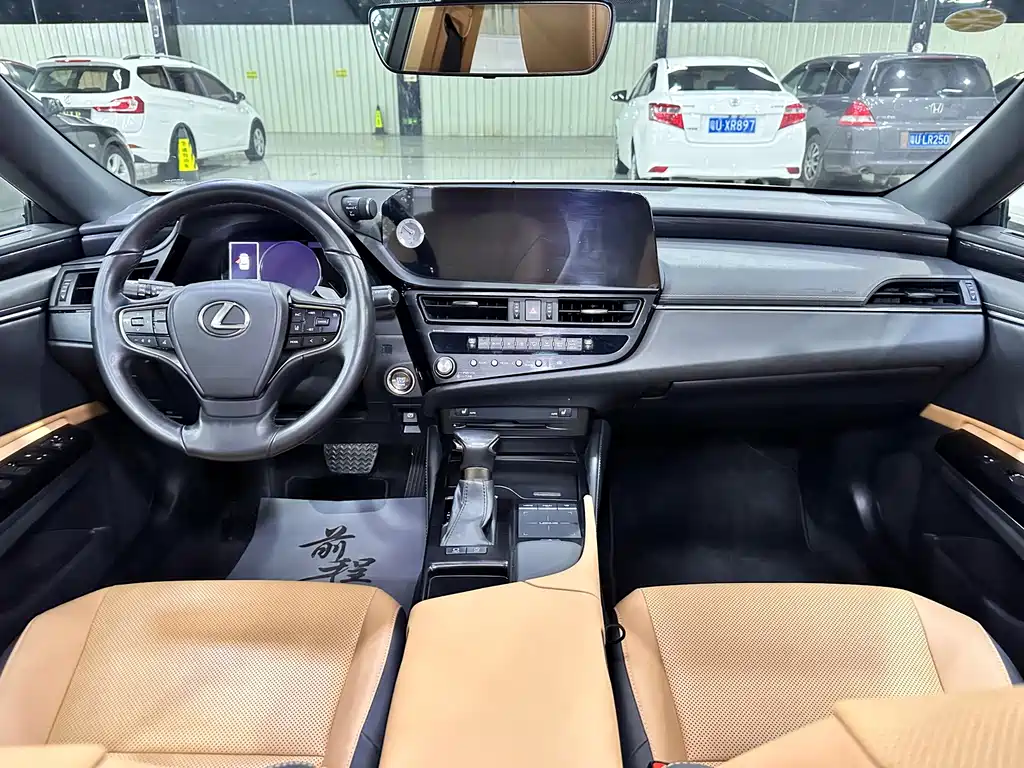 Lexus ES — миниатюра 7