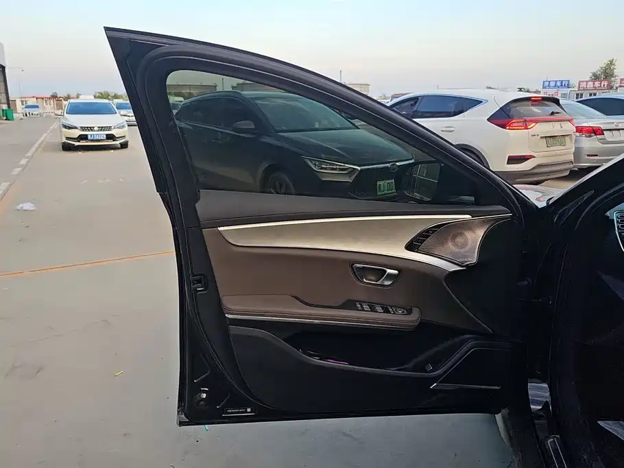 BYD Han — миниатюра 7