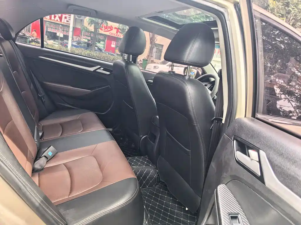 Geely Vision — миниатюра 9
