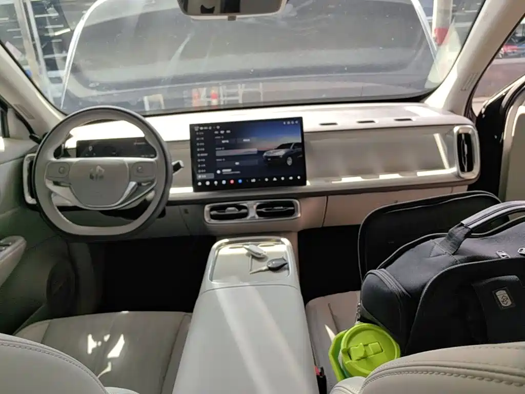 Leapmotor Leapmotor B10 — миниатюра 10