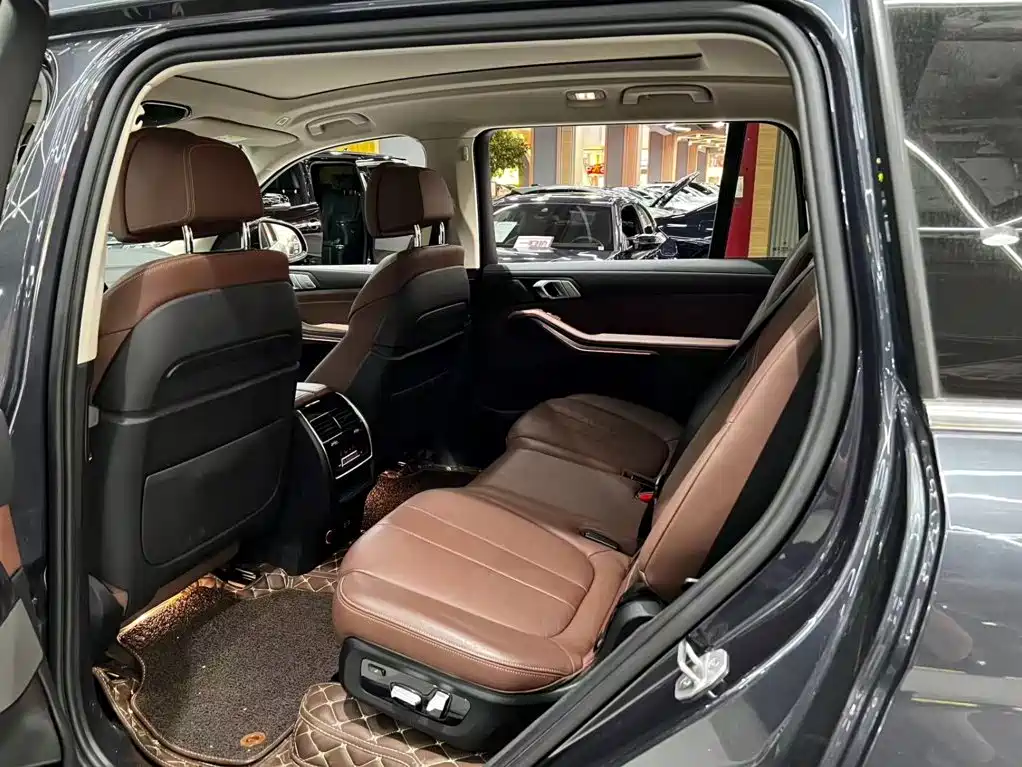 BMW X7 — миниатюра 6