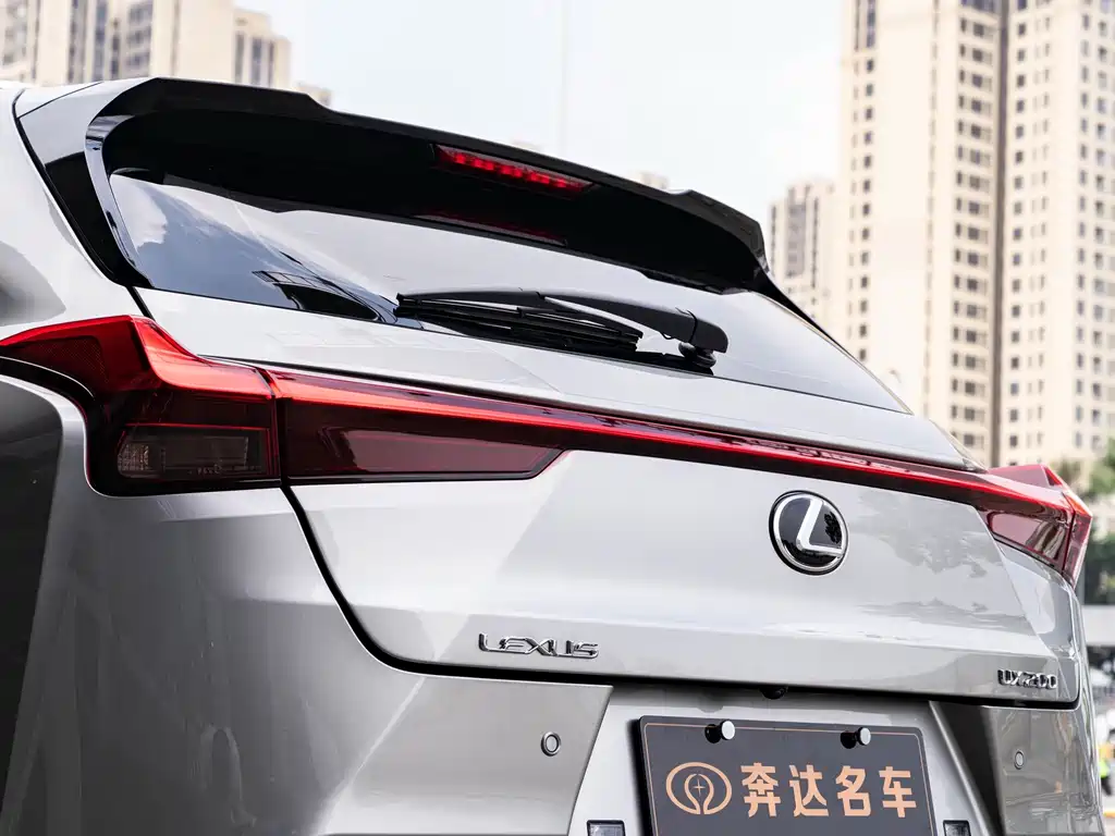 Lexus UX — миниатюра 7