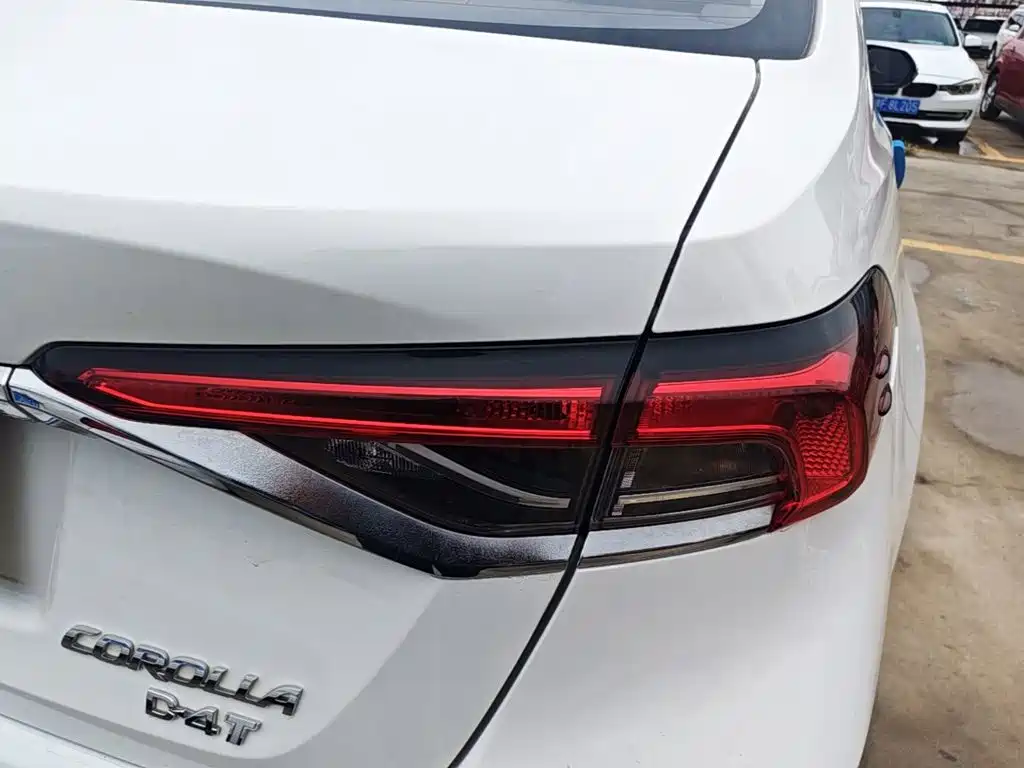 Toyota Corolla — миниатюра 8