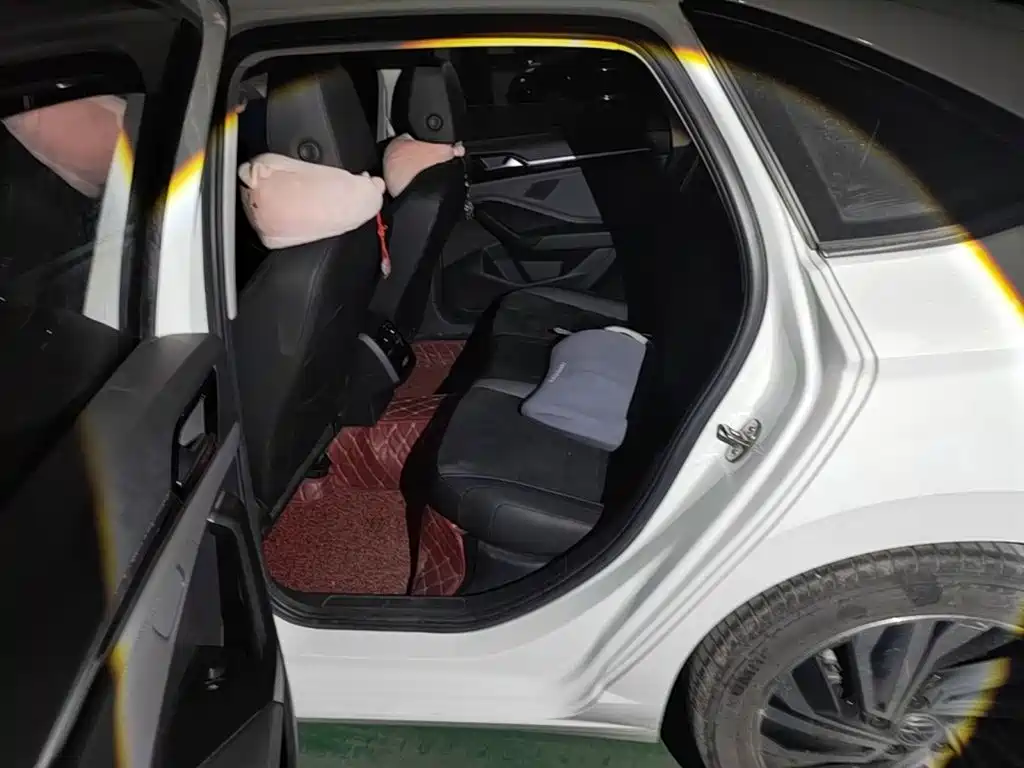 Volkswagen Sagitar — миниатюра 18