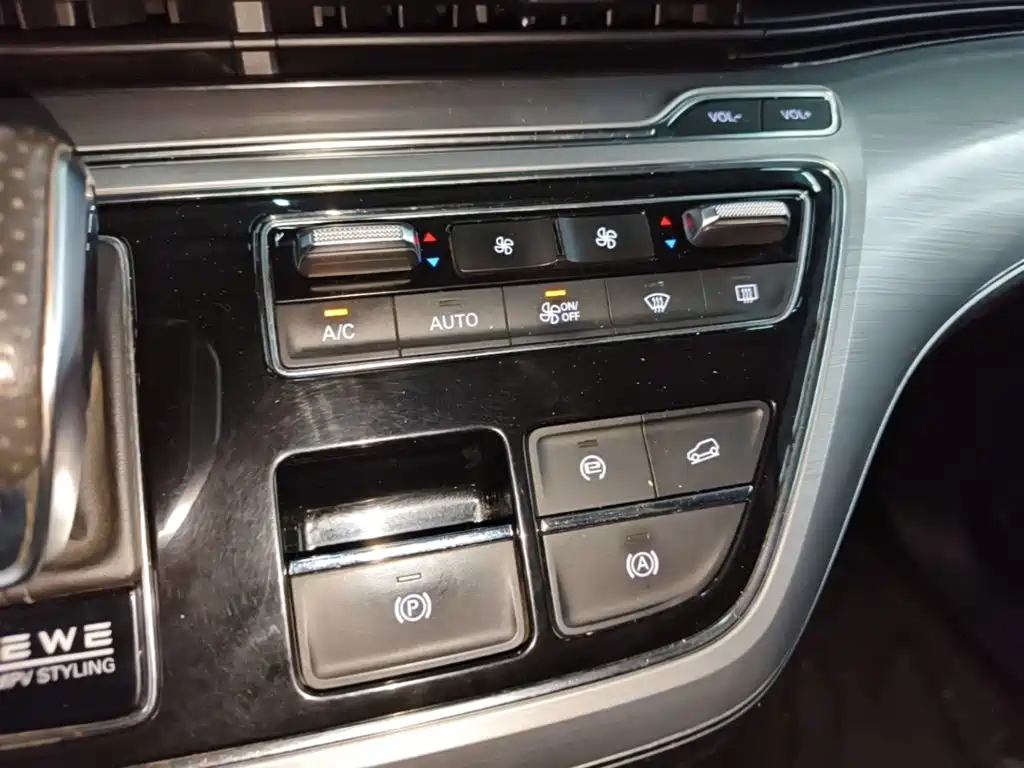 Roewe iMAX8 — миниатюра 13